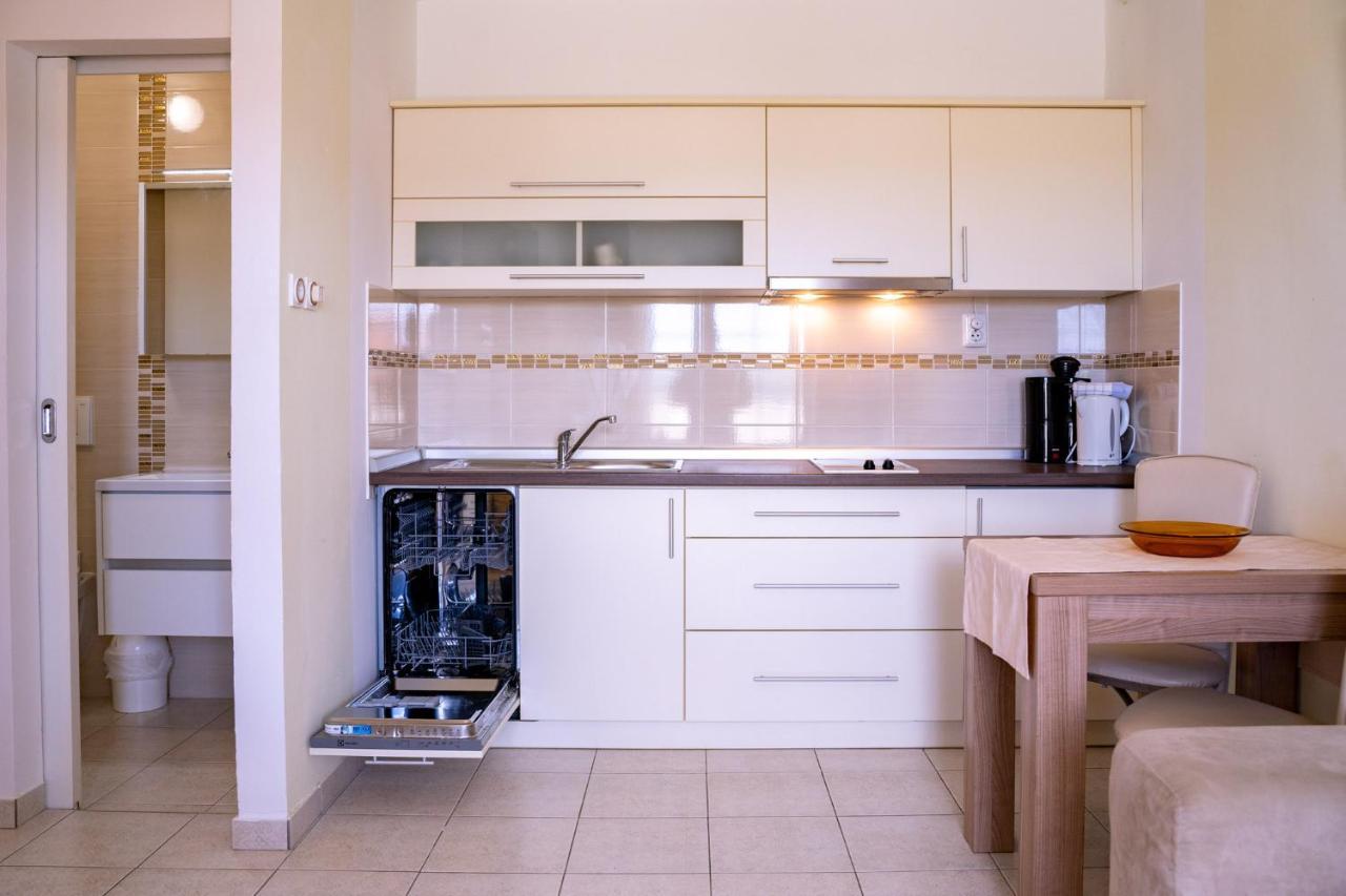 Apartments Stare Brajde Lopar Ngoại thất bức ảnh