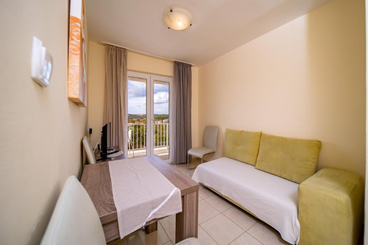 Apartments Stare Brajde Lopar Ngoại thất bức ảnh
