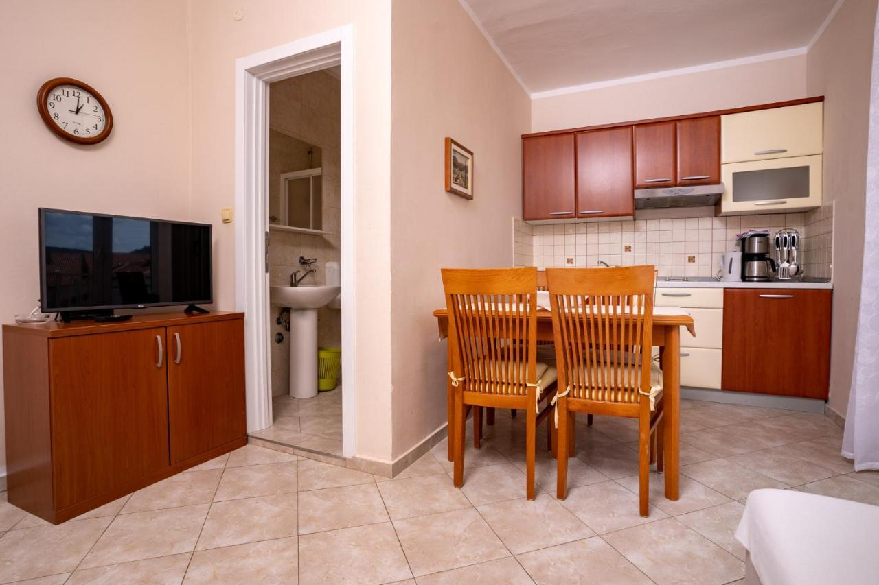 Apartments Stare Brajde Lopar Ngoại thất bức ảnh