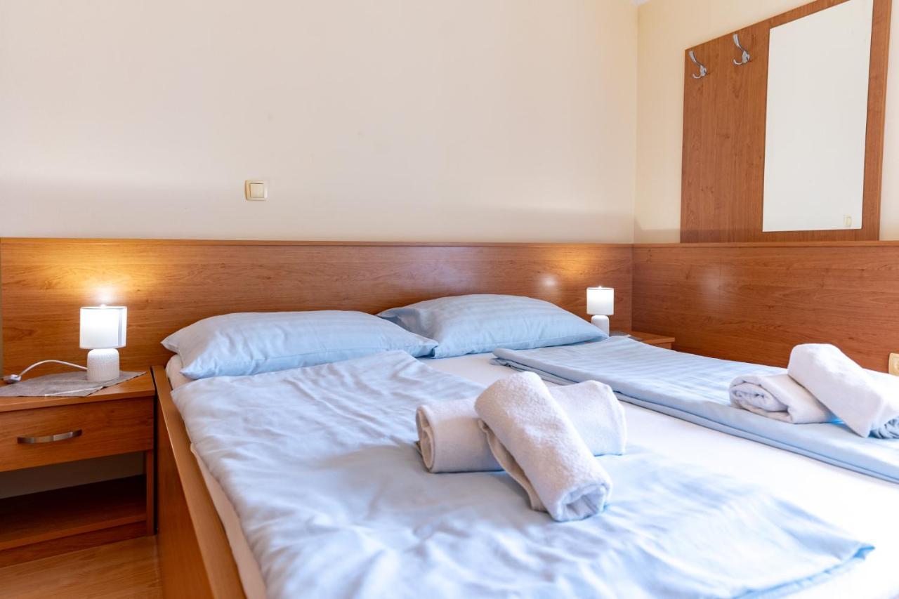 Apartments Stare Brajde Lopar Ngoại thất bức ảnh