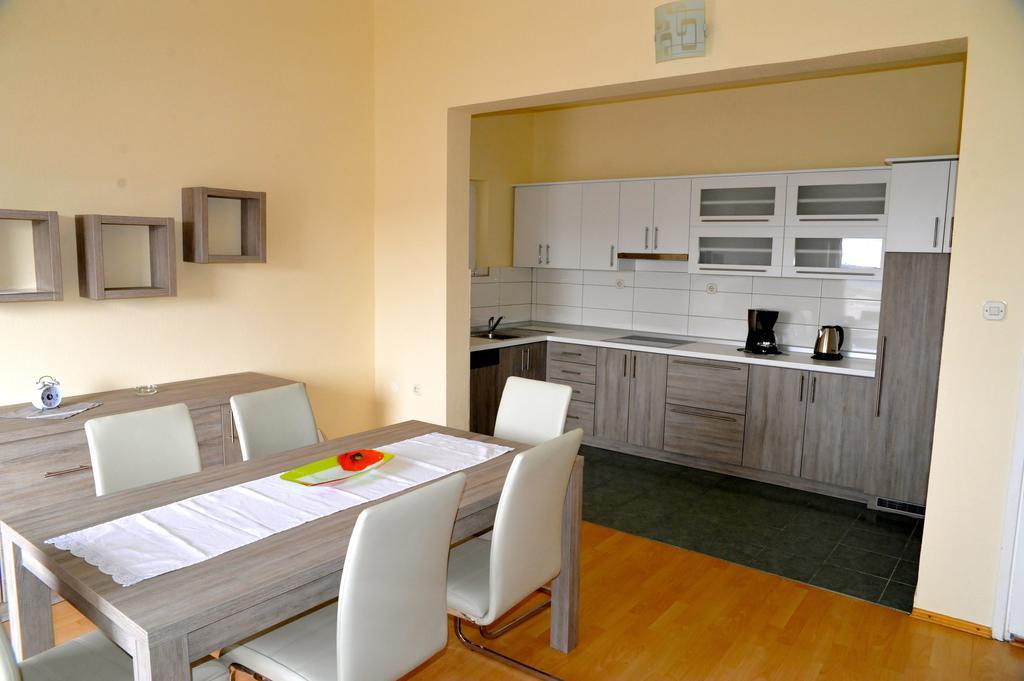 Apartments Stare Brajde Lopar Phòng bức ảnh